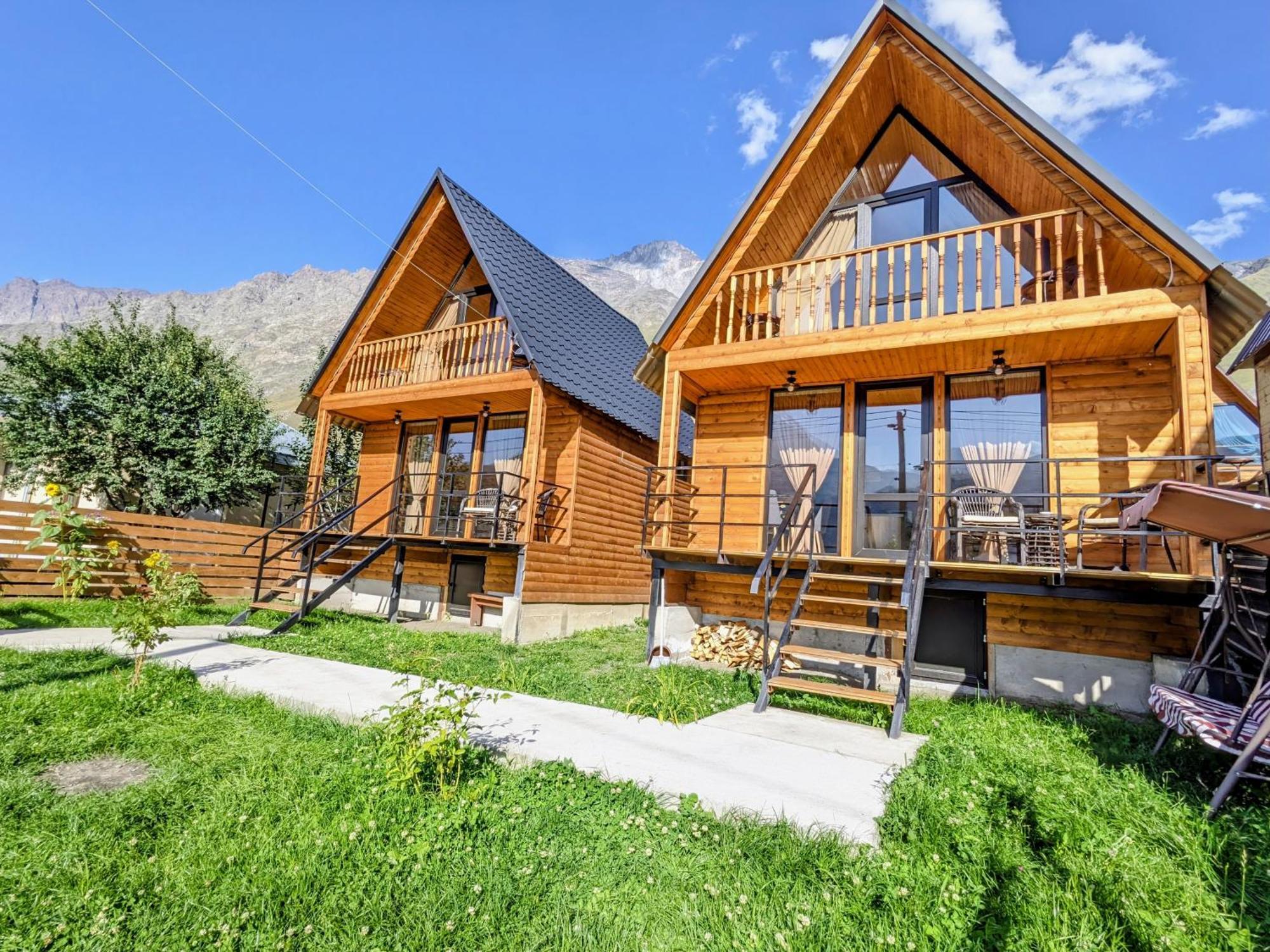 Cottage Caucasus Stepantsminda Exterior foto