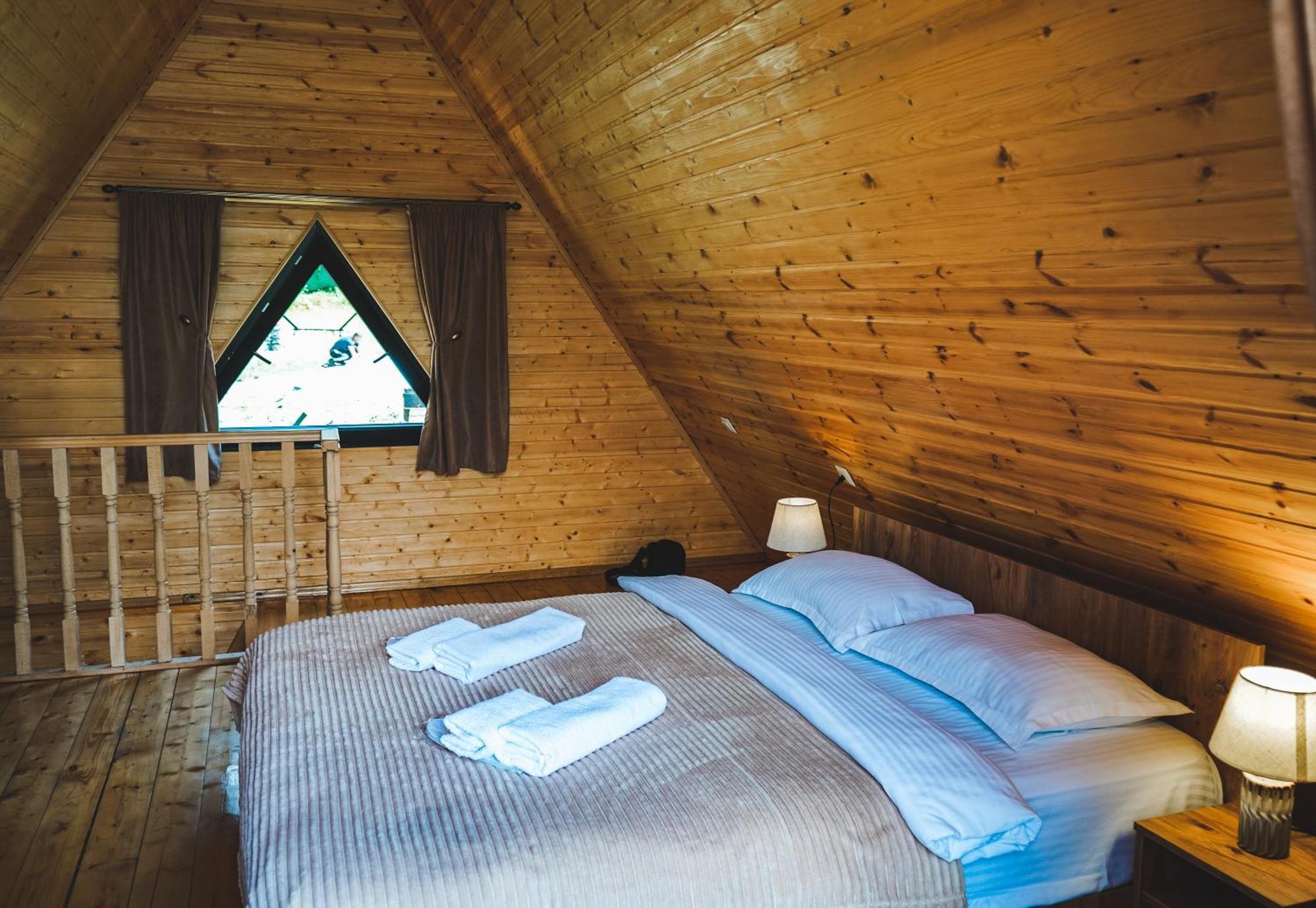 Cottage Caucasus Stepantsminda Exterior foto